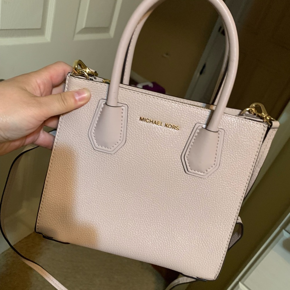 New!Michael Kors Blush Small crossbody bag cute!